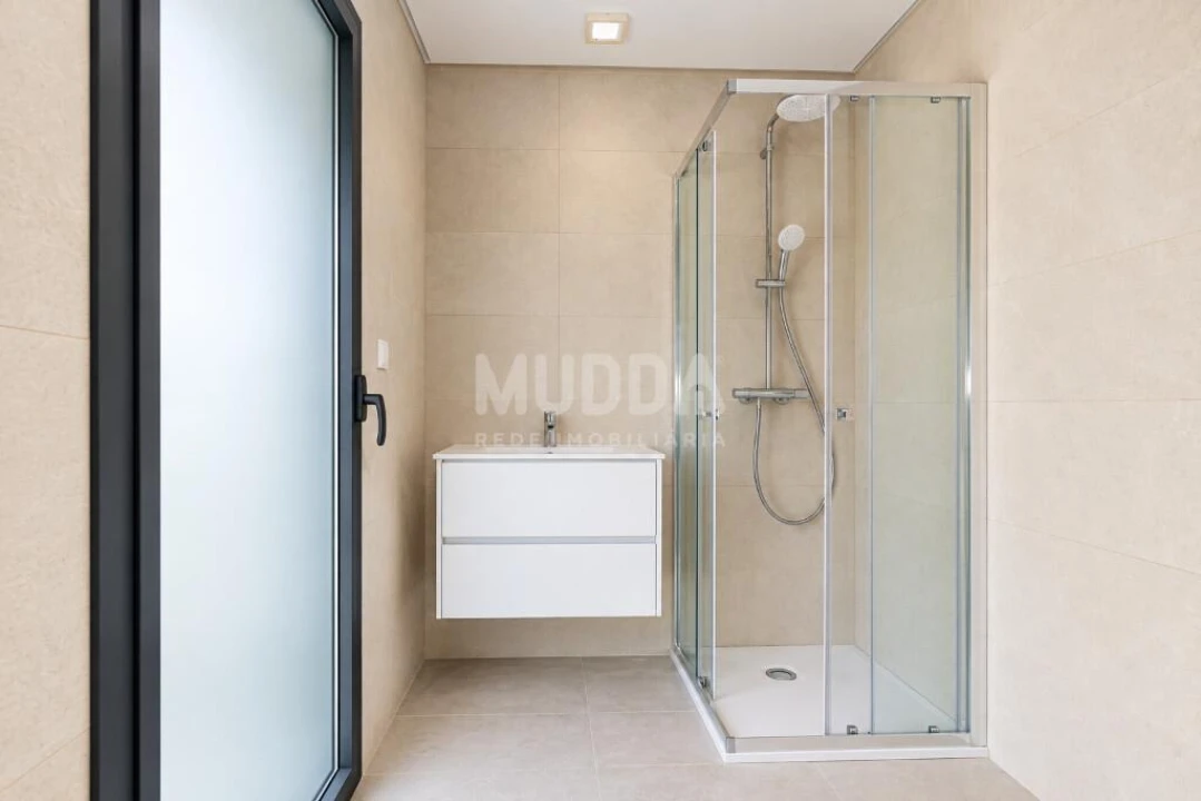 Apartamento T2 para Venda em Esgueira Foto 11