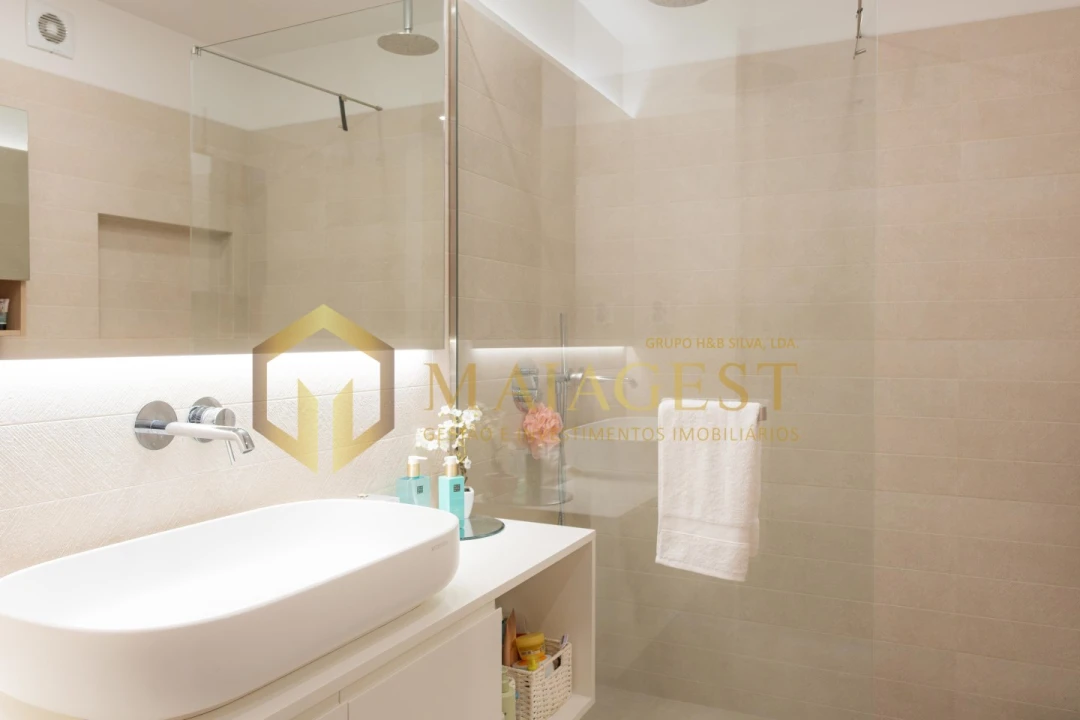 Apartamento T3 para Venda em Ramalde Foto 23