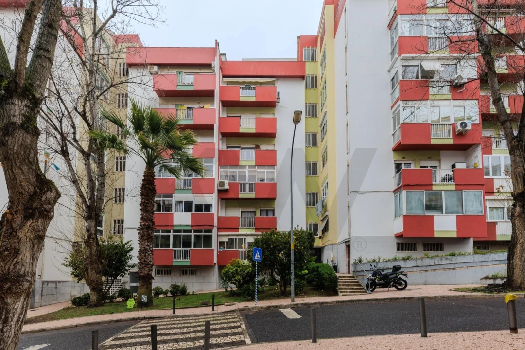 Apartamento T3 para Venda em Carnaxide e Queijas Foto 26