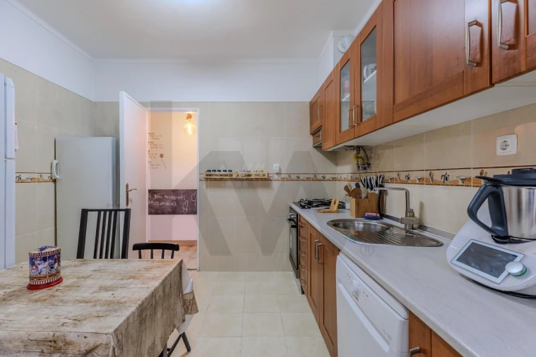 Apartamento T3 para Venda em Carnaxide e Queijas Foto 20