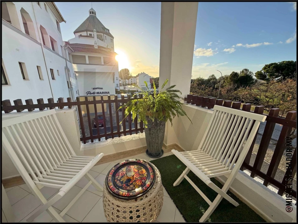 Apartamento T2 para Venda em Quarteira Foto 9