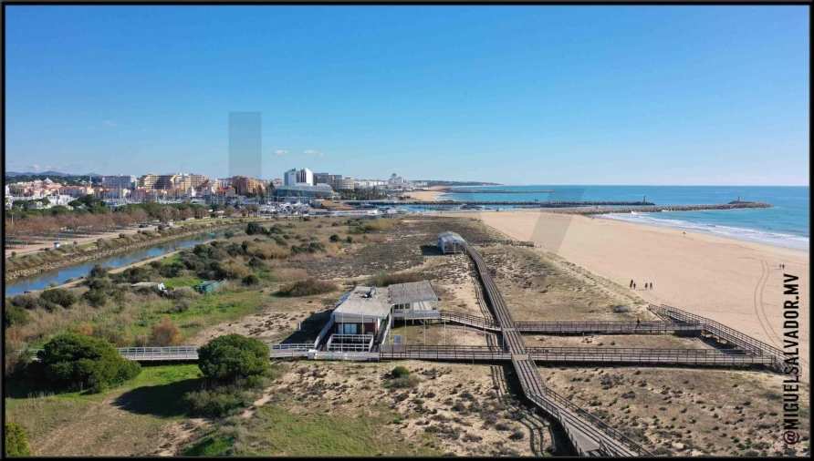 Apartamento T2 para Venda em Quarteira Foto 19