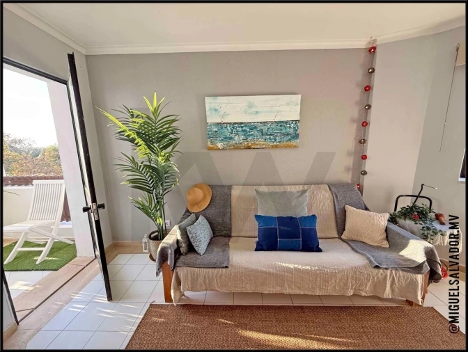 Apartamento T2 para Venda em Quarteira Foto 8