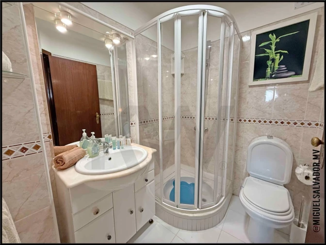 Apartamento T2 para Venda em Quarteira Foto 15