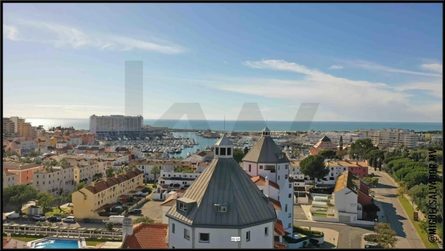 Apartamento T2 para Venda em Quarteira Foto 16