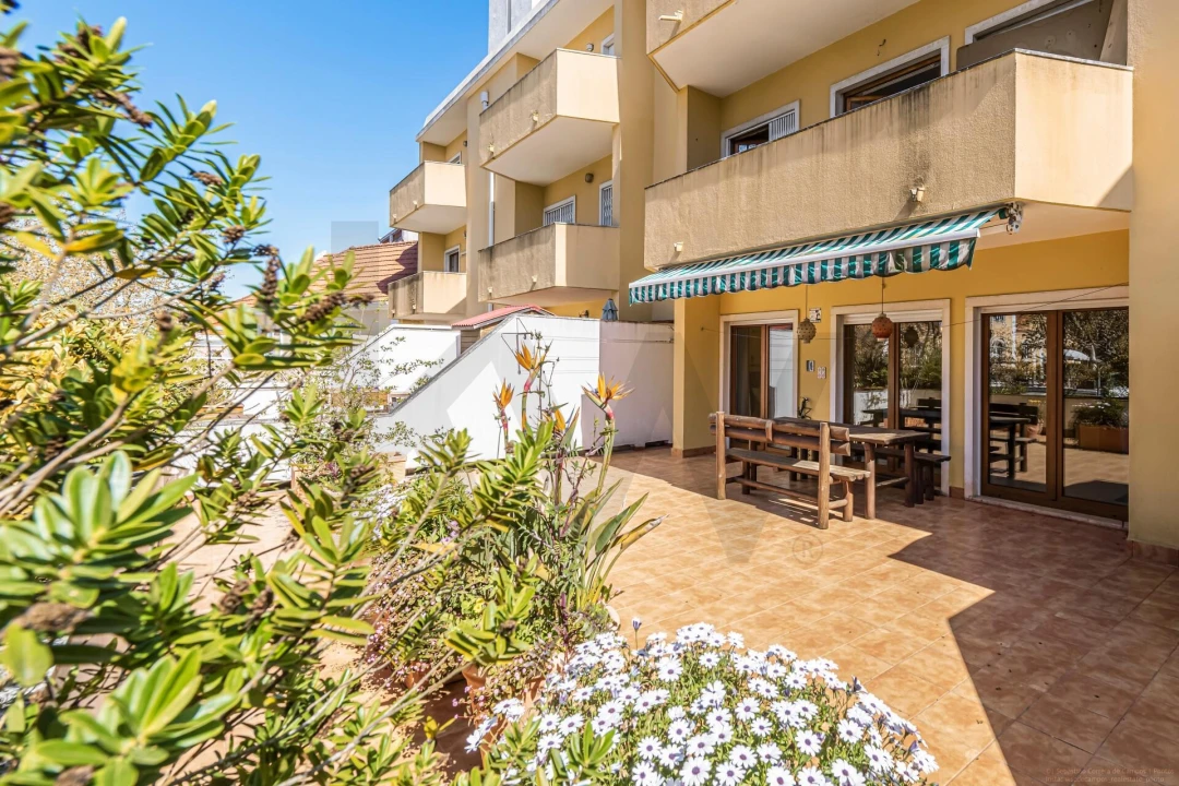 Apartamento T3 para Venda em Agualva e Mira-Sintra Foto 18