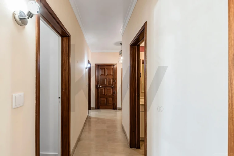 Apartamento T3 para Venda em Agualva e Mira-Sintra Foto 6