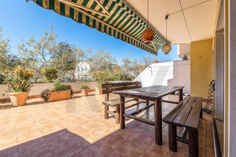 Apartamento T3 para Venda em Agualva e Mira-Sintra Foto 19