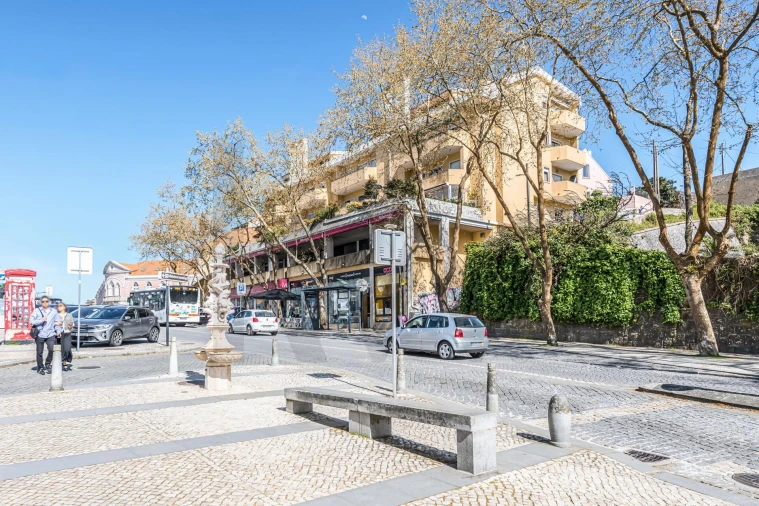 Apartamento T3 para Venda em Agualva e Mira-Sintra Foto 24