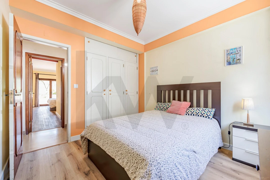 Apartamento T3 para Venda em Agualva e Mira-Sintra Foto 12