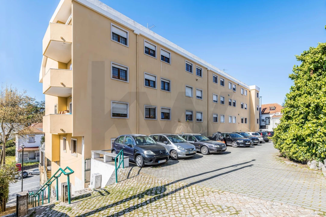 Apartamento T3 para Venda em Agualva e Mira-Sintra Foto 25