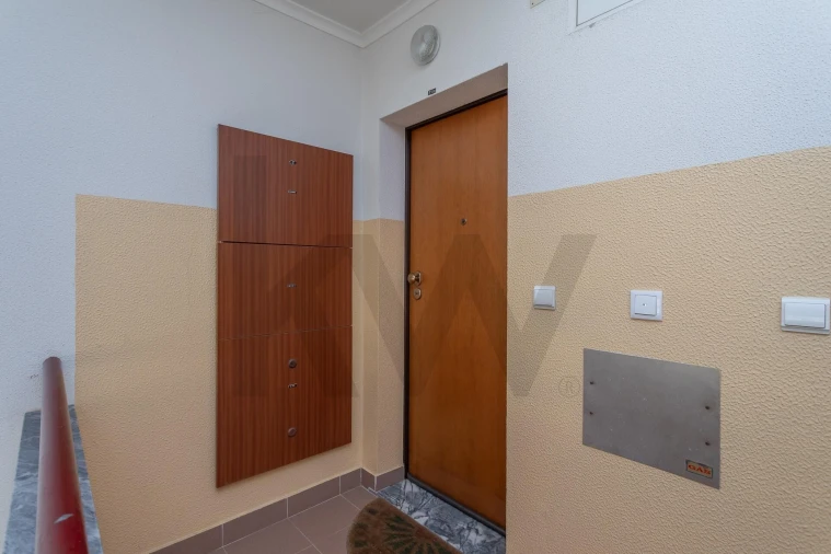 Apartamento T2 para Venda em Cascais e Estoril Foto 2