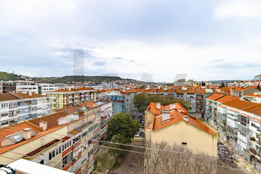 Apartamento T2 para Arrendamento em Odivelas Foto 6