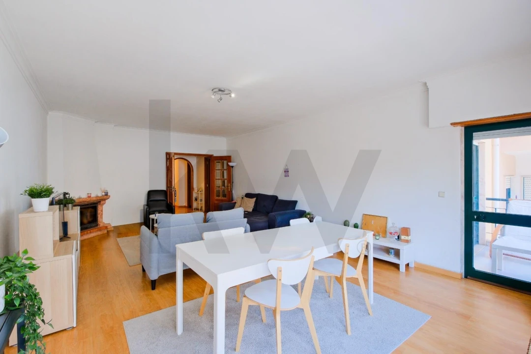 Apartamento T3 para Venda em Queluz e Belas Foto 5