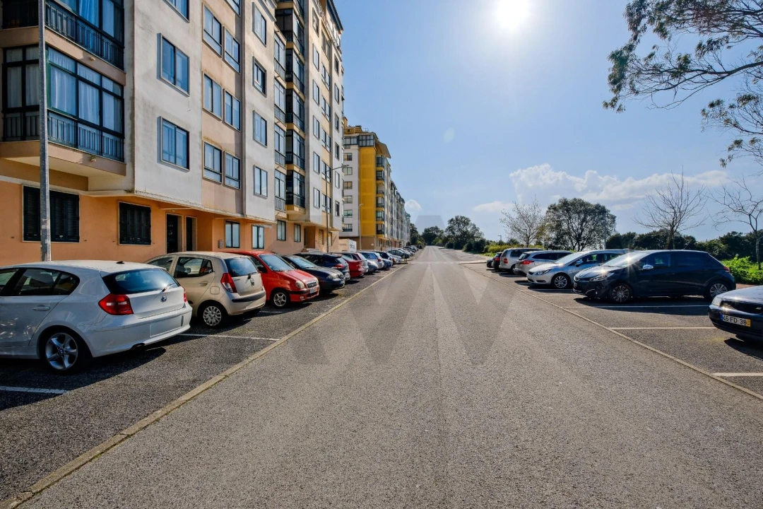 Apartamento T3 para Venda em Queluz e Belas Foto 35