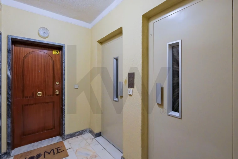 Apartamento T3 para Venda em Queluz e Belas Foto 30