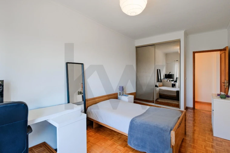 Apartamento T3 para Venda em Queluz e Belas Foto 17