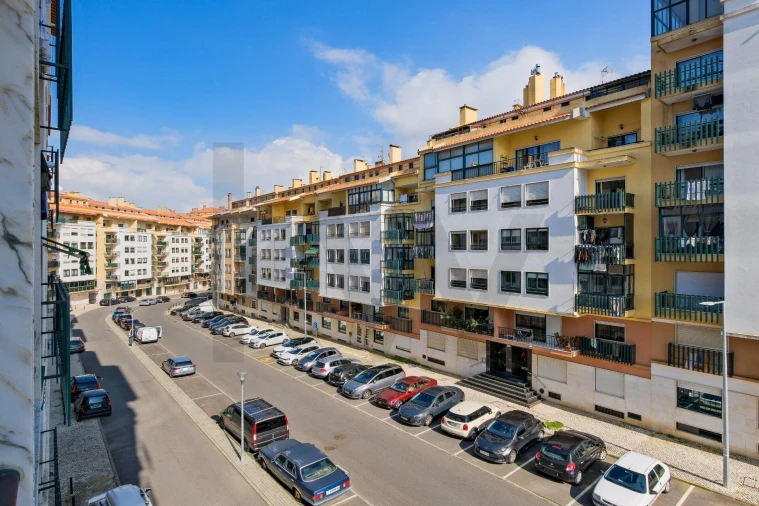 Apartamento T3 para Venda em Queluz e Belas Foto 8