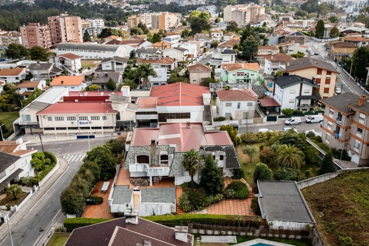 Moradia T5 para Venda em São João da Madeira Foto 28