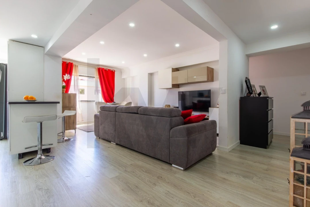 Apartamento T2 para Venda em Cacém e São Marcos Foto 3