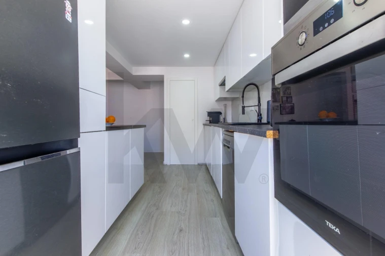 Apartamento T2 para Venda em Cacém e São Marcos Foto 10