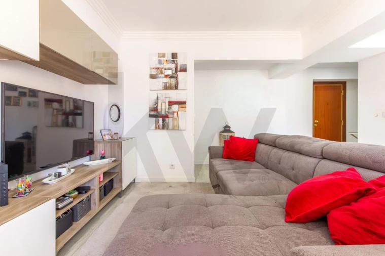 Apartamento T2 para Venda em Cacém e São Marcos Foto 4