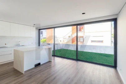Moradia T3 para Venda em Paranhos