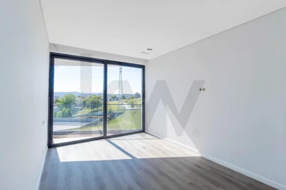 Moradia T3 para Venda em Paranhos