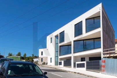 Moradia T3 para Venda em Paranhos