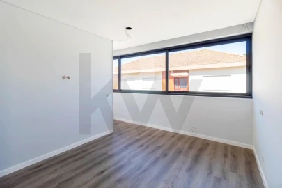 Moradia T3 para Venda em Paranhos