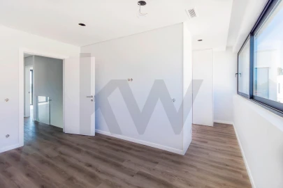 Moradia T3 para Venda em Paranhos