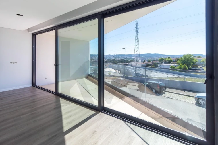 Moradia T3 para Venda em Paranhos Foto 8