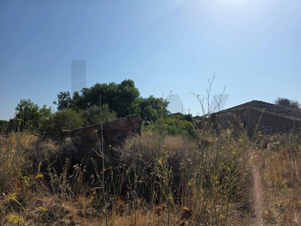 Terreno para Venda em Bensafrim e Barão de São João Foto 32