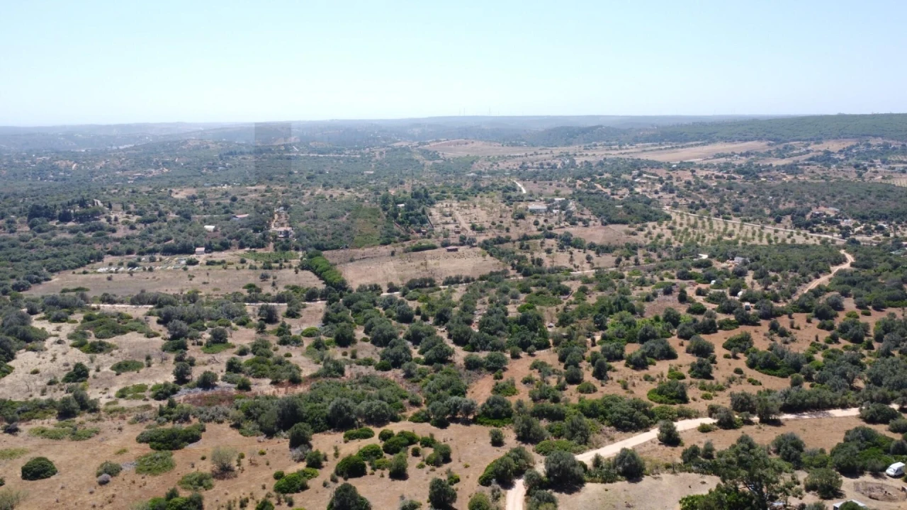 Terreno para Venda em Bensafrim e Barão de São João Foto 69