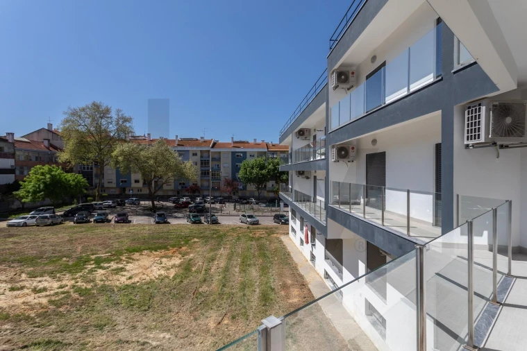 Apartamento T2 para Arrendamento em Seixal, Arrentela e Aldeia de Paio Pires Foto 32