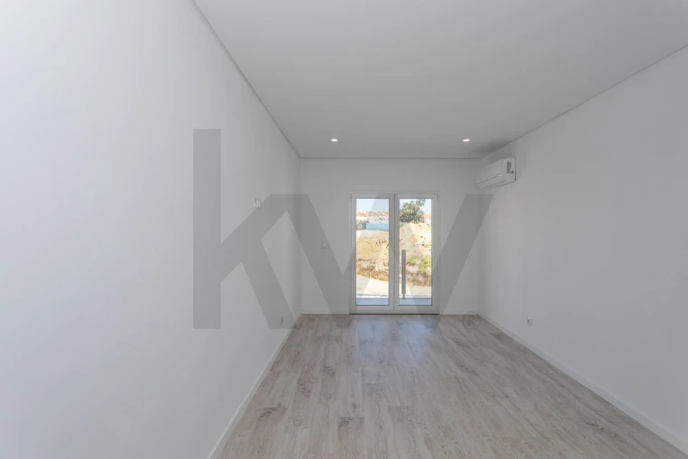 Apartamento T2 para Arrendamento em Seixal, Arrentela e Aldeia de Paio Pires Foto 24