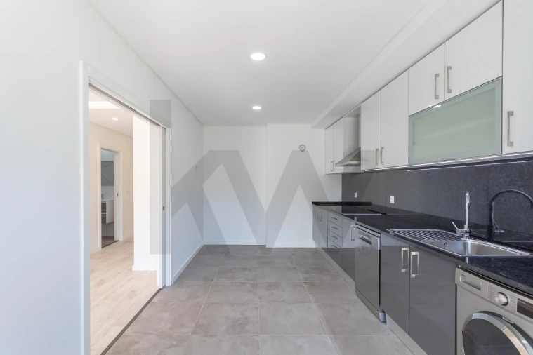 Apartamento T2 para Arrendamento em Seixal, Arrentela e Aldeia de Paio Pires Foto 14