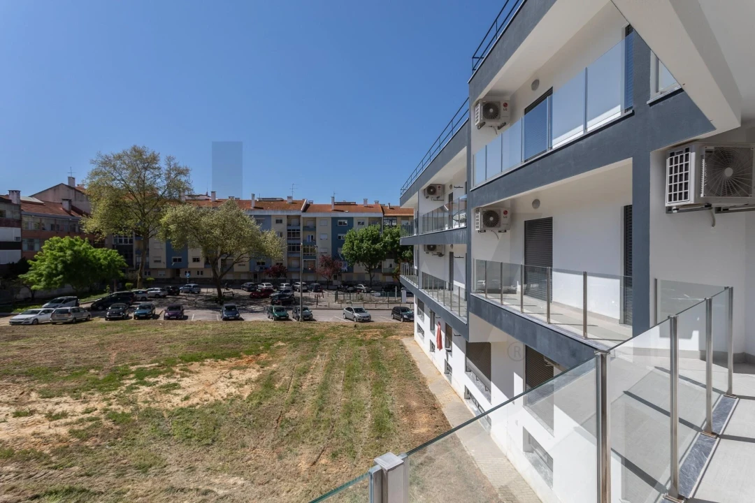 Apartamento T2 para Arrendamento em Seixal, Arrentela e Aldeia de Paio Pires Foto 32