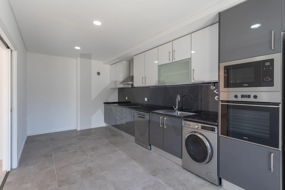 Apartamento T2 para Arrendamento em Seixal, Arrentela e Aldeia de Paio Pires Foto 12