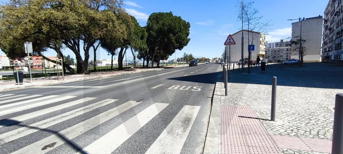 Apartamento T2 para Venda em Baixa da Banheira e Vale da Amoreira Foto 27