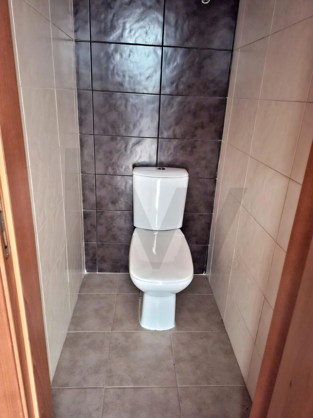 Loja para Venda em Santo António dos Cavaleiros e Frielas Foto 11