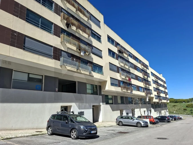 Loja para Venda em Santo António dos Cavaleiros e Frielas Foto 17