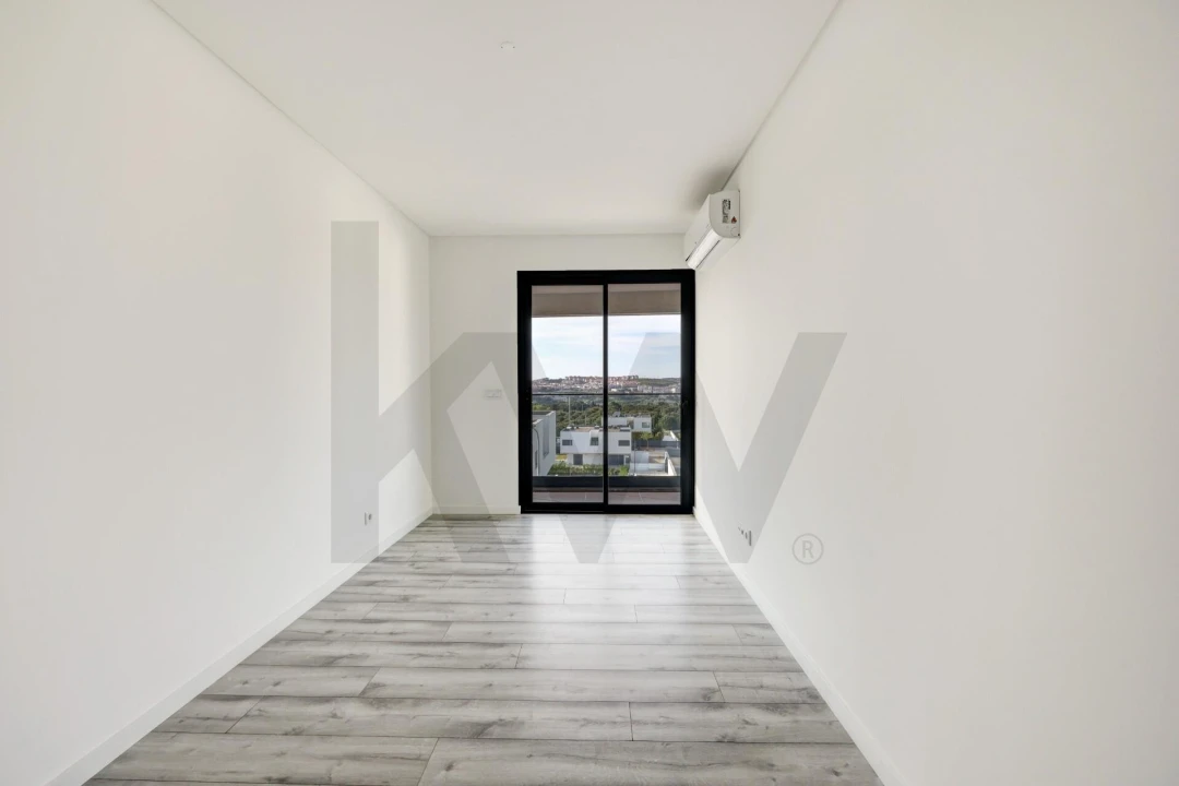 Apartamento T2 para Venda em Venteira Foto 24