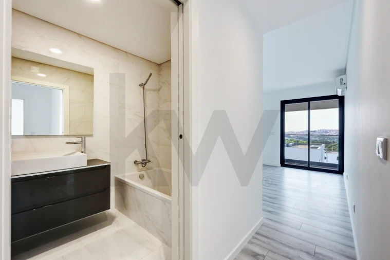 Apartamento T2 para Venda em Venteira Foto 29