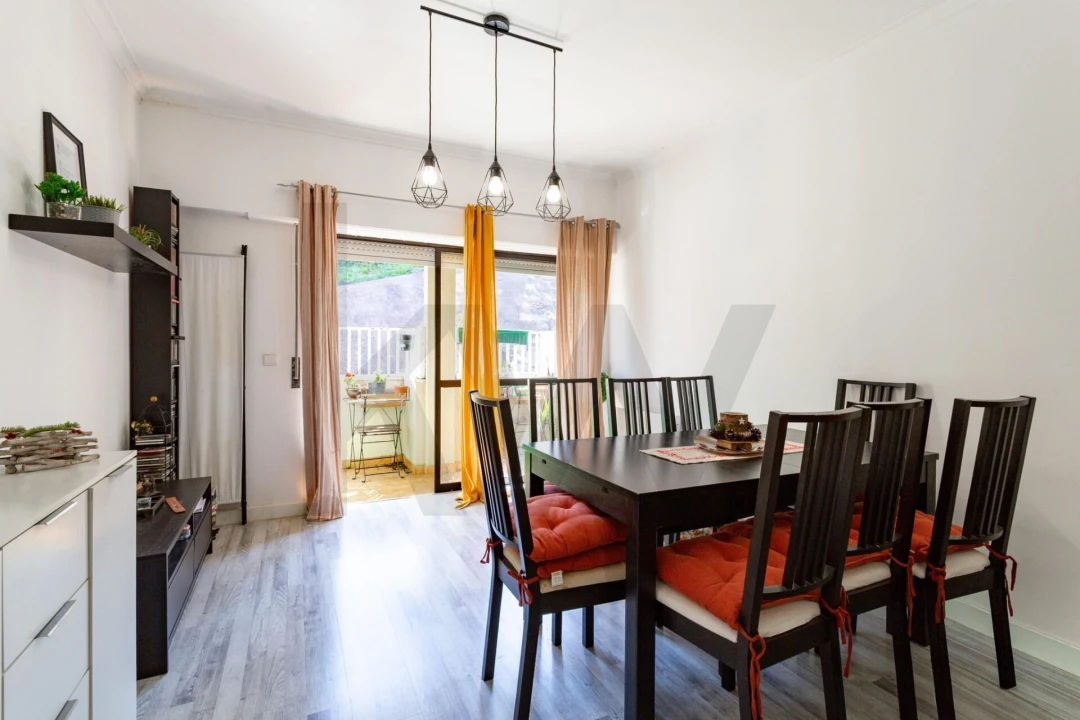 Apartamento T3 para Venda em Pontinha e Famões Foto 2