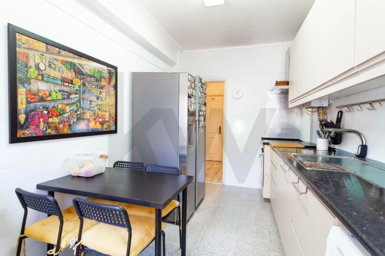 Apartamento T3 para Venda em Pontinha e Famões Foto 6