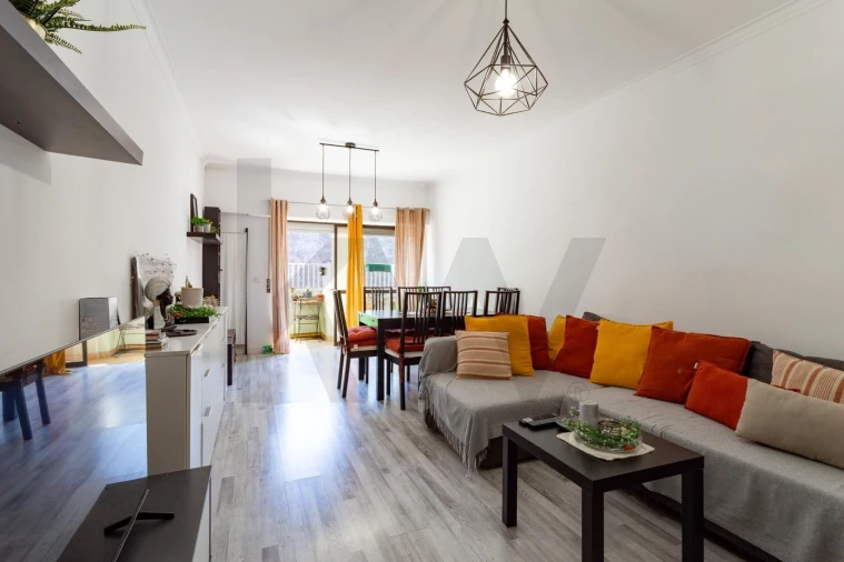 Apartamento T3 para Venda em Pontinha e Famões Foto 3