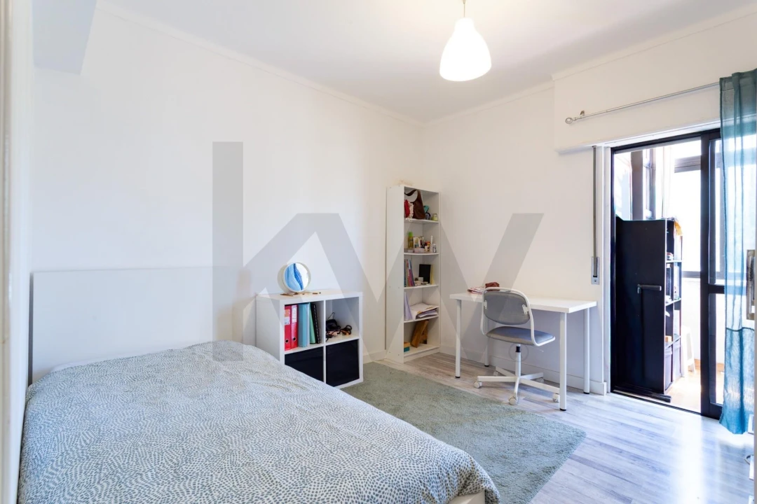 Apartamento T3 para Venda em Pontinha e Famões Foto 11