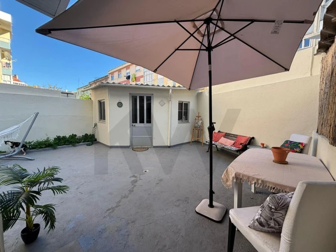 Apartamento T2 para Venda em Seixal, Arrentela e Aldeia de Paio Pires Foto 15