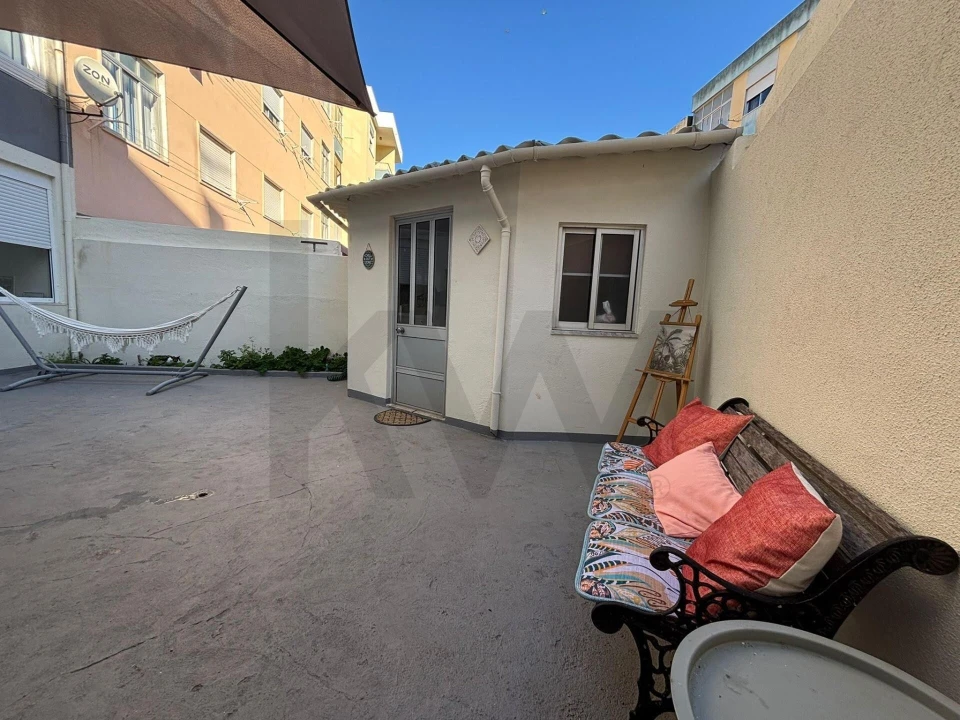 Apartamento T2 para Venda em Seixal, Arrentela e Aldeia de Paio Pires Foto 16